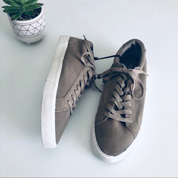 Express Women's SZ 8 Suede Leather Taupe Lace Up Sneaker - Picture 11 of 11